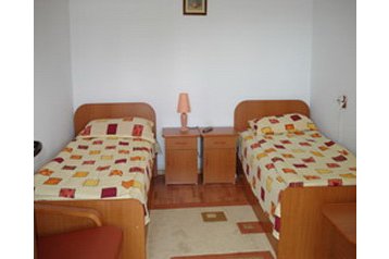 Rumānija Privát Horezu, Eksterjers